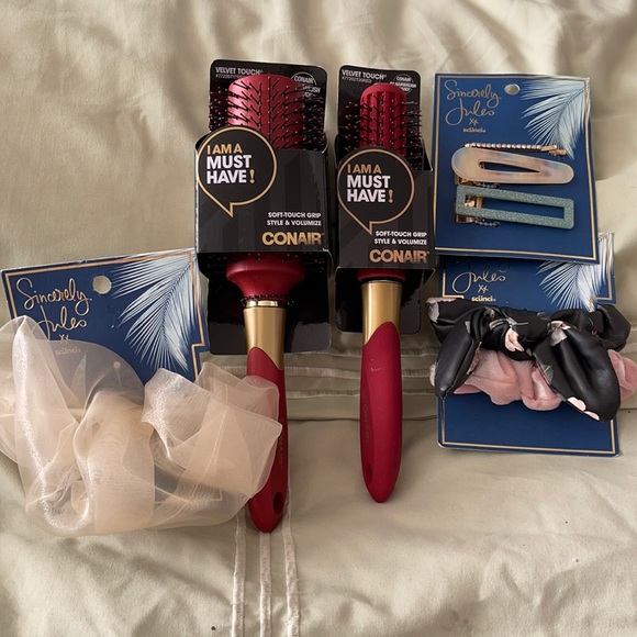 Conair Accessories - Don’t Brush Me Off Package (5-items)